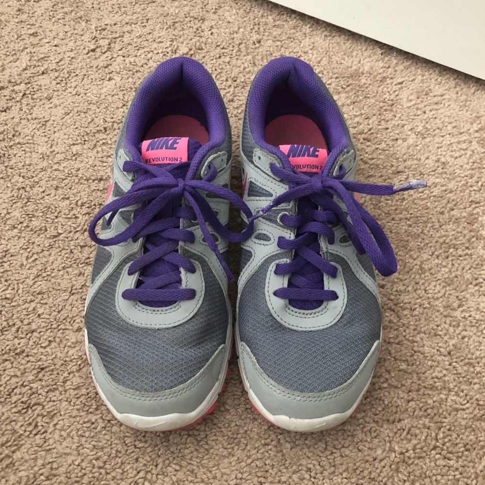 Nike Revolution 2